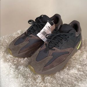 Adidas Yeezy Boost 700 Mauve